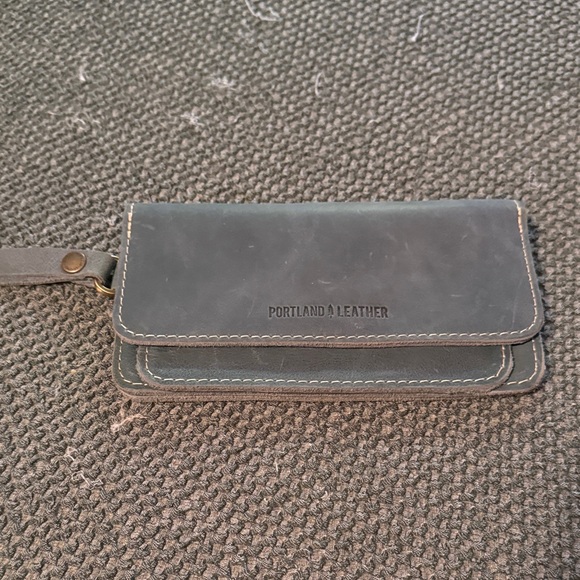 Portland Leather Blue Wallet - Picture 1 of 6